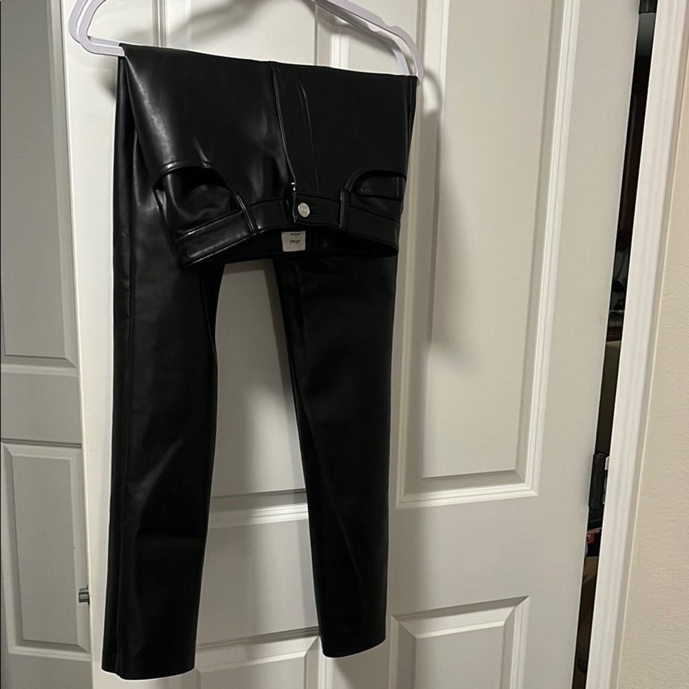 Aritzia Black Straight Leg Pants